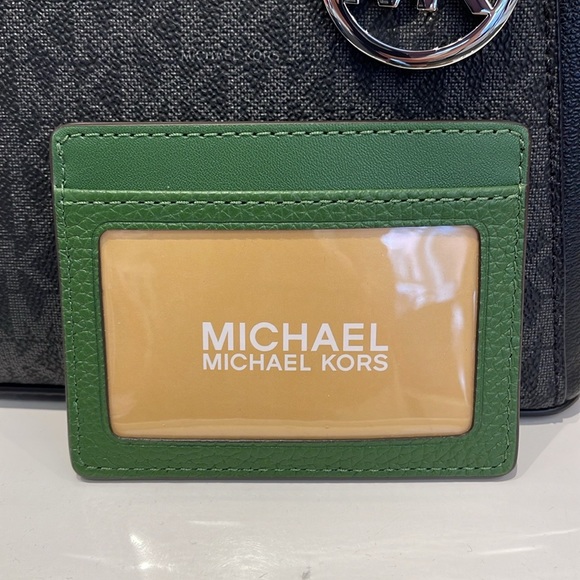 MICHAEL KORS
Large Pebbled Leather Card Holder Case
Fern Green 
NWT - Picture 4 of 16